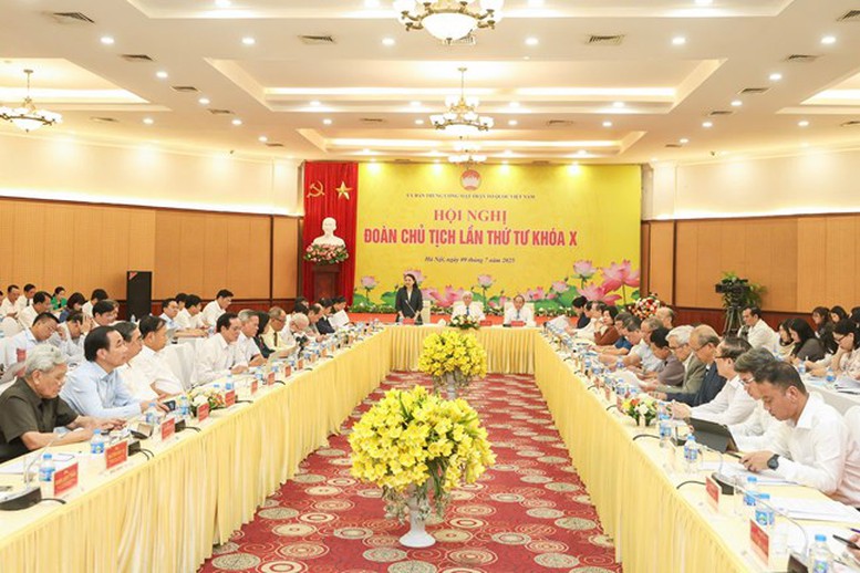 Tiếp tục rà soát, sắp xếp lại đầu mối tổ chức cơ quan Ủy ban MTTQ Việt nam các cấp- Ảnh 2.