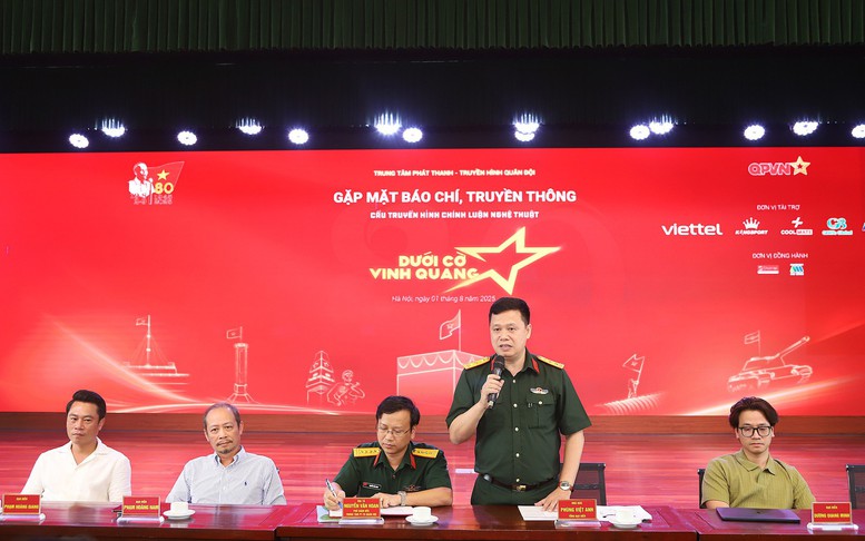 'Dưới cờ vinh quang' kết nối ba miền, tôn vinh hình tượng Bộ đội Cụ Hồ
