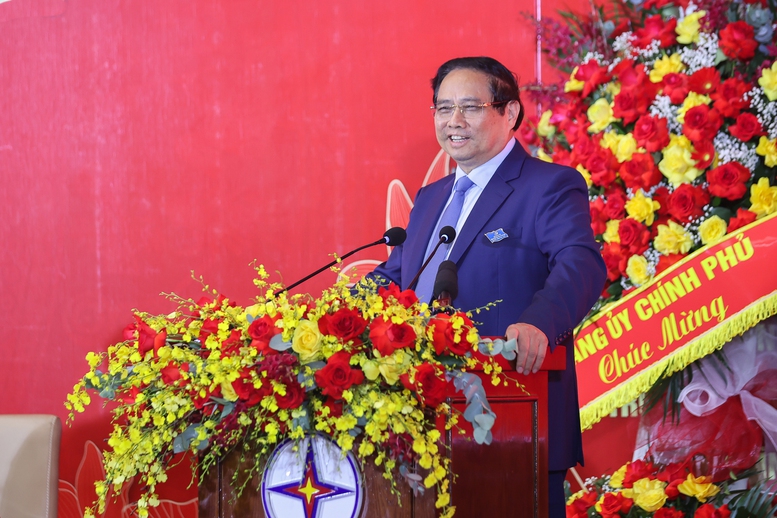 Thủ tướng: Bảo đảm đủ điện cho tăng trưởng 2 con số và tránh các cú sốc về giá- Ảnh 4. Thủ tướng: Bảo đảm đủ điện cho tăng trưởng 2 con số và tránh các cú sốc về giá- Ảnh 4.
