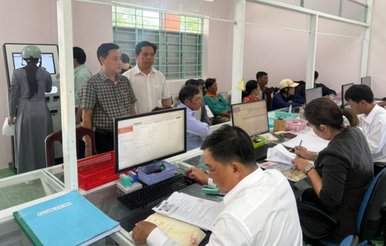 Trước mắt triển khai 28 vị trí việc làm lãnh đạo, công chức ở cấp xã- Ảnh 1.