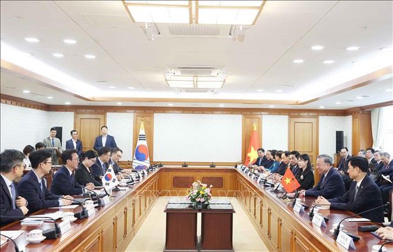 Tổng Bí thư Tô Lâm hội kiến Thủ tướng Hàn Quốc Kim Min Seok- Ảnh 1.
