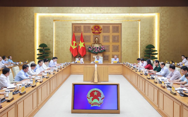 Thủ tướng: Khẩn trương hoàn thiện, trình Bộ Chính trị hai nghị quyết đột phá về giáo dục – đào tạo và chăm sóc sức khỏe nhân dân