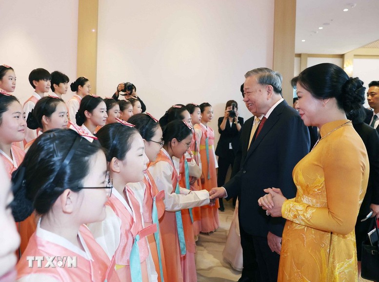 Tổng thống Hàn Quốc chủ trì Lễ đón trọng thể Tổng Bí thư Tô Lâm và Phu nhân- Ảnh 6.