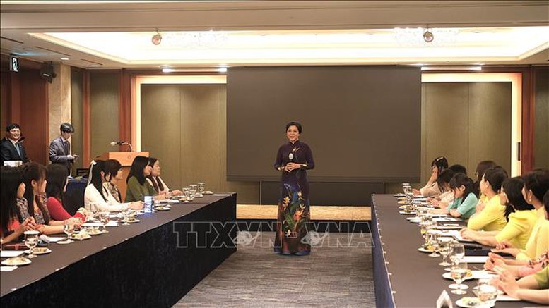 Phu nhân Ngô Phương Ly gặp mặt thân tình các cô dâu Việt Nam tại Hàn Quốc- Ảnh 3.