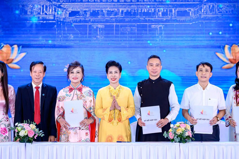 Nỗ lực định vị Áo dài như thương hiệu văn hoá quốc gia đối với bạn bè quốc tế- Ảnh 5.