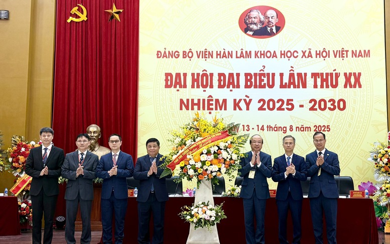 Đưa Viện Hàn lâm Khoa học xã hội Việt Nam phát triển ngang tầm với các cơ sở nghiên cứu tiên tiến trong khu vực và thế giới