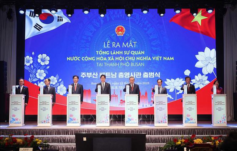Tổng Bí thư Tô Lâm dự lễ ra mắt Tổng Lãnh sự quán Việt Nam tại Busan- Ảnh 2.