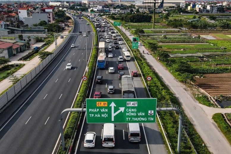 Thí điểm phân làn đường, cấm xe tải trên cao tốc Hà Nội - Hải Phòng, Pháp Vân - Cầu Giẽ- Ảnh 1.