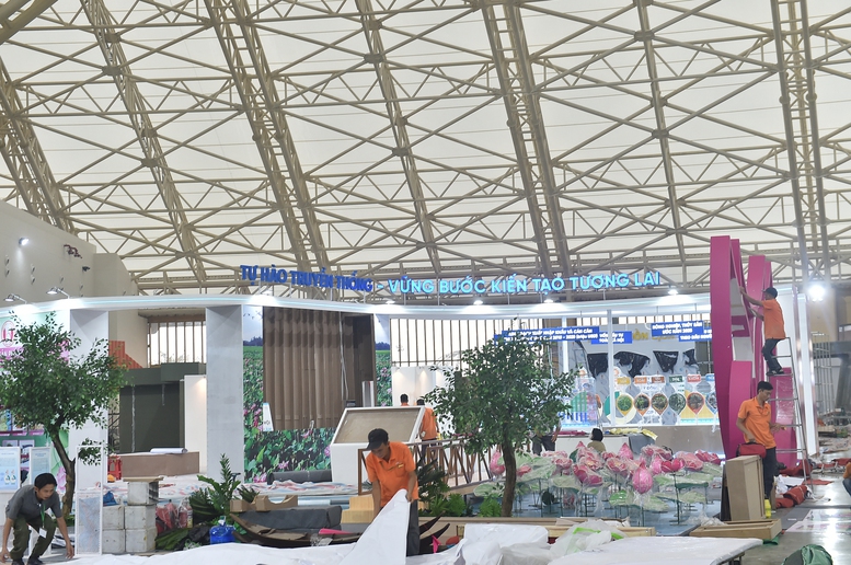 Tiến độ thi công là một trong những tiêu chí đánh giá thi đua, chấm điểm các gian hàng tại Triển lãm- Ảnh 6.
