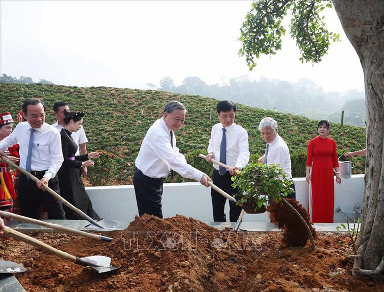 Tổng Bí thư Tô Lâm dự Ngày hội Toàn dân bảo vệ an ninh Tổ quốc tại Tuyên Quang- Ảnh 4.