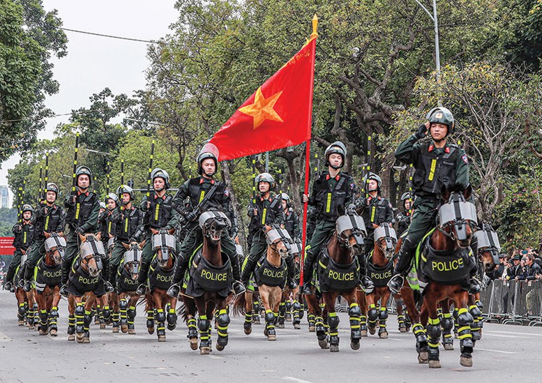 80 NĂM - VINH QUANG CÔNG AN NHÂN DÂN VIỆT NAM- Ảnh 5.