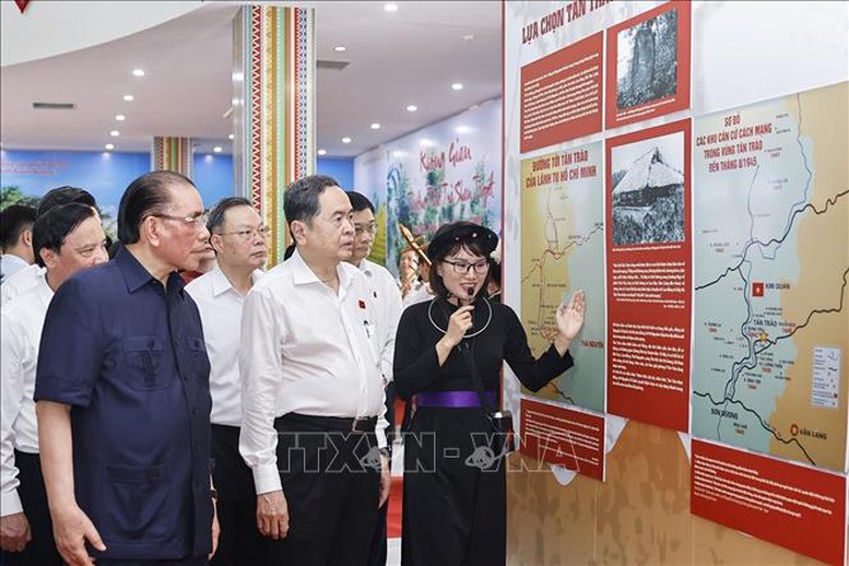 Chủ tịch Quốc hội: Tuyên Quang phát huy chủ nghĩa anh hùng cách mạng trong xây dựng và bảo vệ Tổ quốc- Ảnh 4.