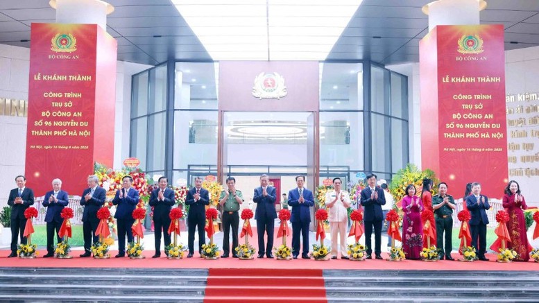 Tổng Bí thư Tô Lâm dự, cắt băng khánh thành Trụ sở Bộ Công an- Ảnh 1.