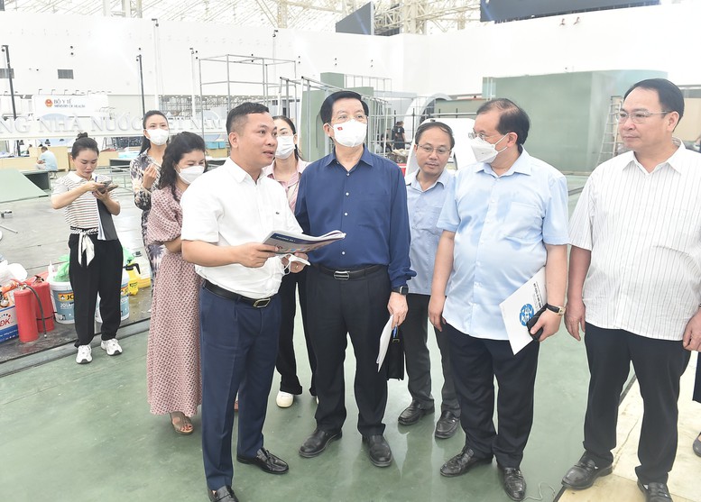 Tổ công tác kiểm tra, chấm điểm sơ bộ thi công các gian hàng Triển lãm thành tựu 80 năm Quốc khánh- Ảnh 2.