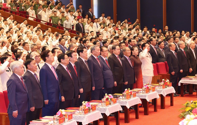 Lãnh đạo Đảng, Nhà nước dự lễ kỷ niệm 80 năm Ngày truyền thống Công an nhân dân và đón nhận Huân chương Sao Vàng lần thứ 5- Ảnh 1.