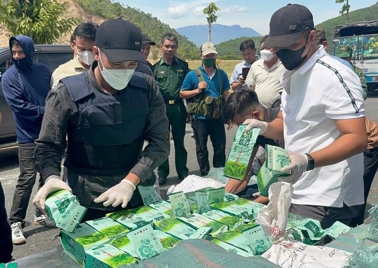 Khen thưởng đột xuất lực lượng triệt phá chuyên án gần 300 kg ma túy- Ảnh 3.
