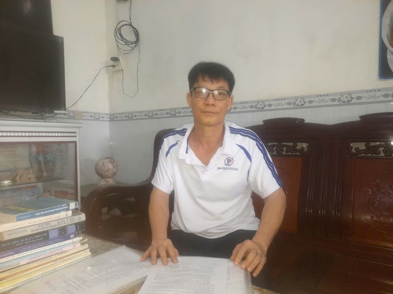 Cà Mau: Hiệu trưởng làm đồ dùng cho trường bị tù 7 năm được tại ngoại- Ảnh 1.