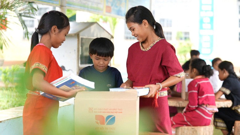 Thị trường sách, đồ dùng học tập sôi động trước thềm năm học mới- Ảnh 5.