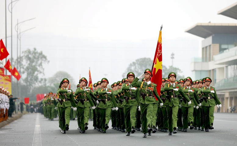 80 NĂM CÔNG AN NHÂN DÂN VIỆT NAM CÙNG TOÀN DÂN TRONG SỰ NGHIỆP XÂY DỰNG VÀ BẢO VỆ TỔ QUỐC- Ảnh 3.