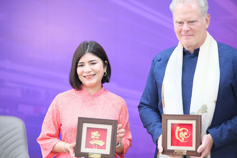 'Tôi được chứng kiến một Việt Nam đang tiến bước với mục tiêu rõ ràng'- Ảnh 1.