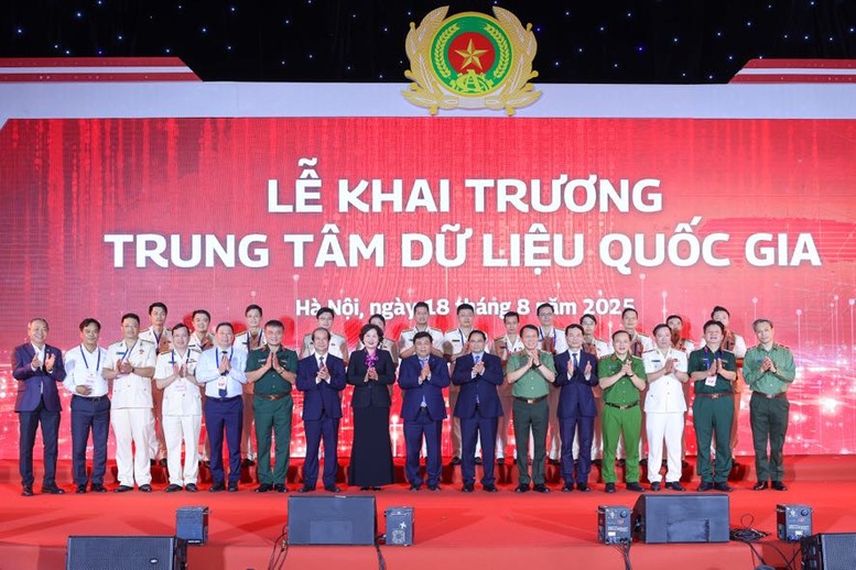 Thủ tướng: Trình cơ chế đột phá trong sáng tạo, khai thác dữ liệu trở thành trung tâm của nền kinh tế- Ảnh 8.