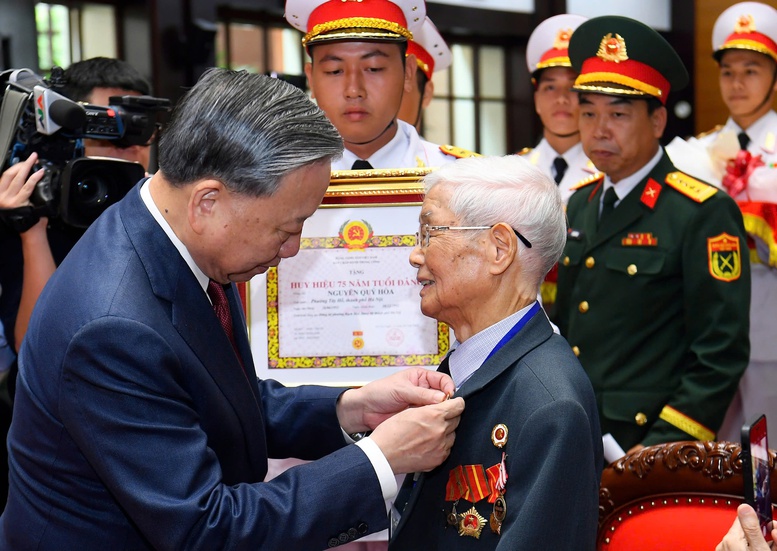Mong muốn tiếp tục nhận được những ý kiến đóng góp tâm huyết của các đồng chí cán bộ cấp cao qua các thời kỳ- Ảnh 3.
