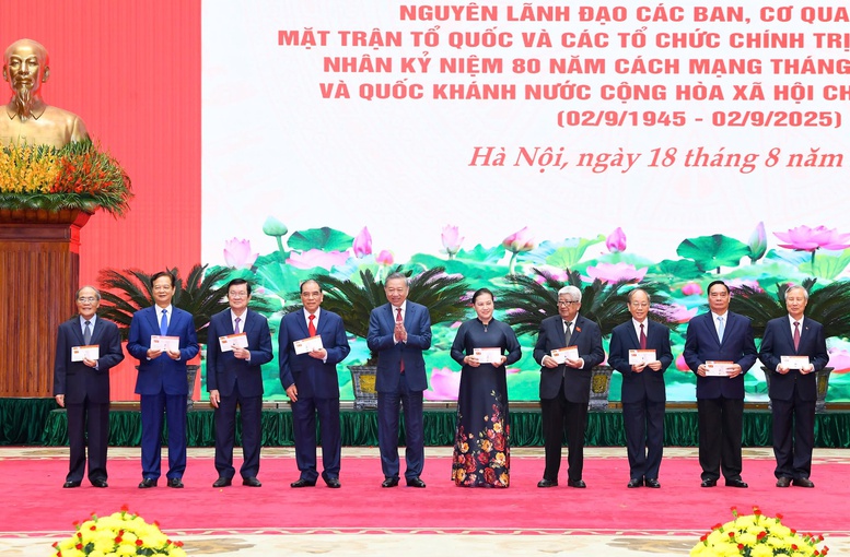 Mong muốn tiếp tục nhận được những ý kiến đóng góp tâm huyết của các đồng chí cán bộ cấp cao qua các thời kỳ- Ảnh 5.