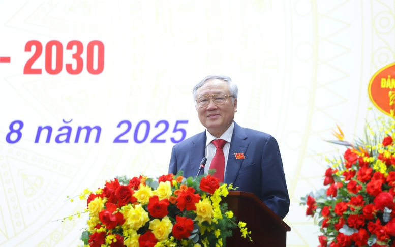 Cán bộ Bộ Nội vụ phải giỏi về nghiệp vụ, tinh thông về pháp luật, cần mẫn, tận tụy, công tâm, khách quan