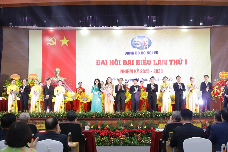 Cán bộ Bộ Nội vụ phải giỏi về nghiệp vụ, tinh thông về pháp luật, cần mẫn, tận tụy, công tâm, khách quan- Ảnh 8.