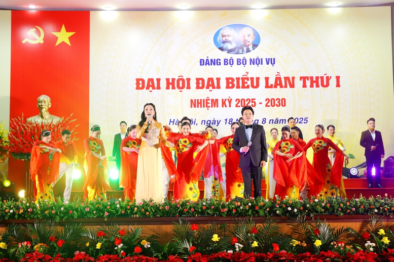Cán bộ Bộ Nội vụ phải giỏi về nghiệp vụ, tinh thông về pháp luật, cần mẫn, tận tụy, công tâm, khách quan- Ảnh 7.