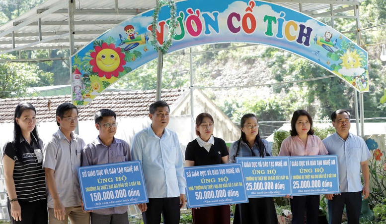 Nghệ An: Nỗ lực khắc phục hậu quả mưa lũ, sẵn sàng cho năm học mới- Ảnh 1.