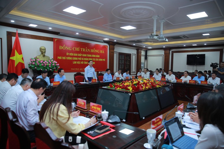 Ninh Bình cần quy hoạch tầm nhìn mới, dựa trên hai trụ cột chuyển đổi xanh và chuyển đổi số- Ảnh 1.