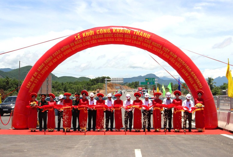 Chính thức thông xe dự án cao tốc Hòa Liên – Túy Loan, Vạn Ninh - Cam Lộ- Ảnh 1.
