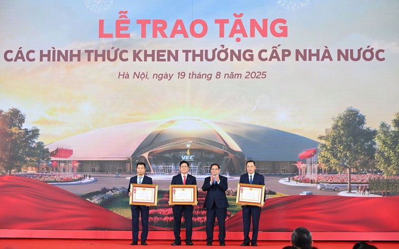 EVN, EVNNPT nhận Huân chương Lao động với công trình 500 kV mạch 3