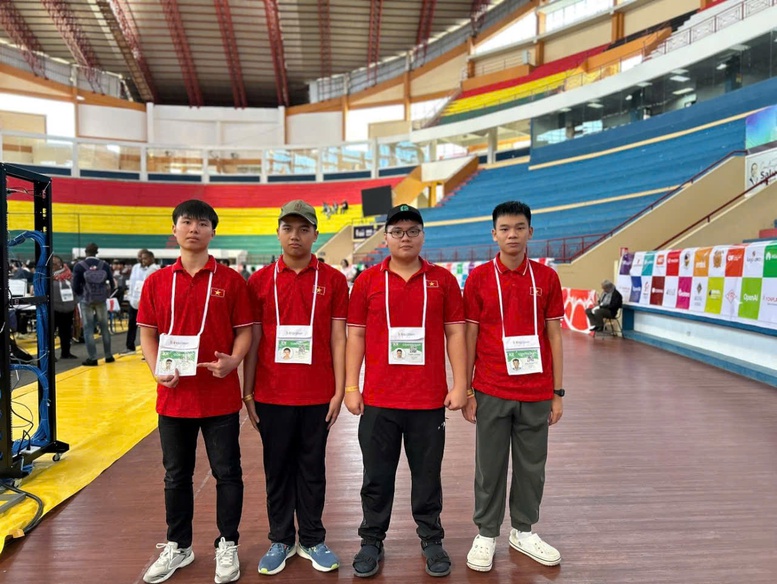 Việt Nam giành 4 huy chương tại Olympic Tin học quốc tế 2025, vào Top 8 thế giới- Ảnh 1.