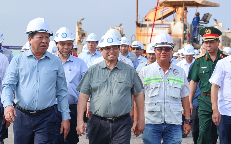 Thủ tướng lần thứ 8 kiểm tra sân bay Long Thành, yêu cầu cơ bản hoàn thành vào 19/12/2025