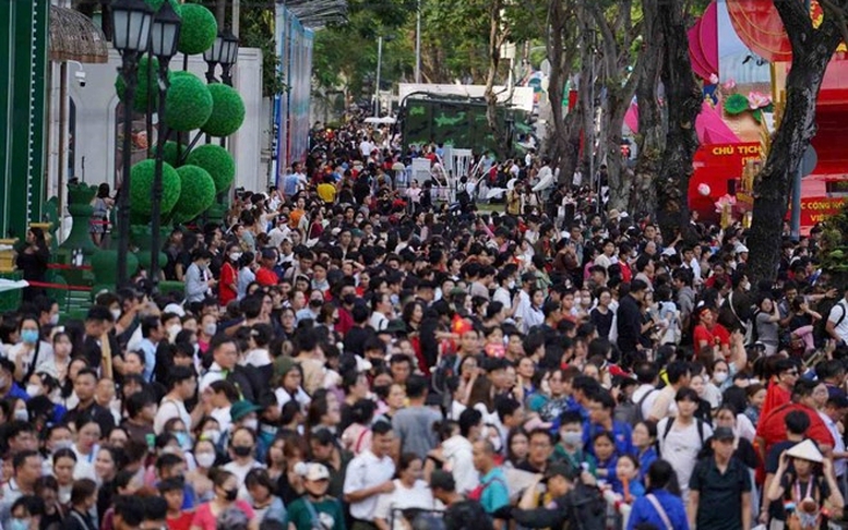 Hàng trăm đội y tế ứng trực phục vụ lễ diễu binh, diễu hành (A80)