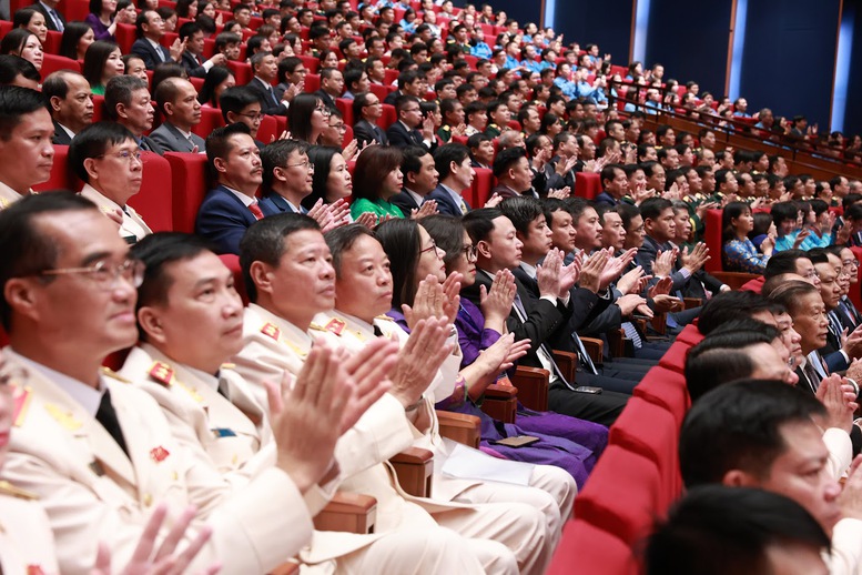 Thủ tướng: Chính phủ dưới sự lãnh đạo của Đảng, 80 năm hành trình vì nước, vì dân- Ảnh 10.