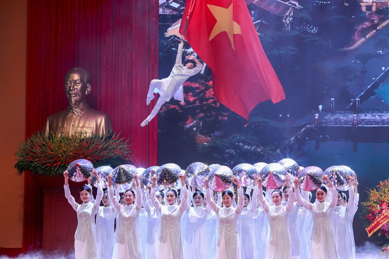 Thủ tướng: Chính phủ dưới sự lãnh đạo của Đảng, 80 năm hành trình vì nước, vì dân- Ảnh 13.