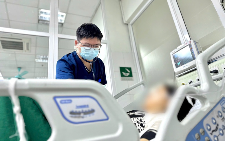 Cảnh báo nhiều bệnh nhân mắc sốt rét ác tính khi trở về từ nước ngoài