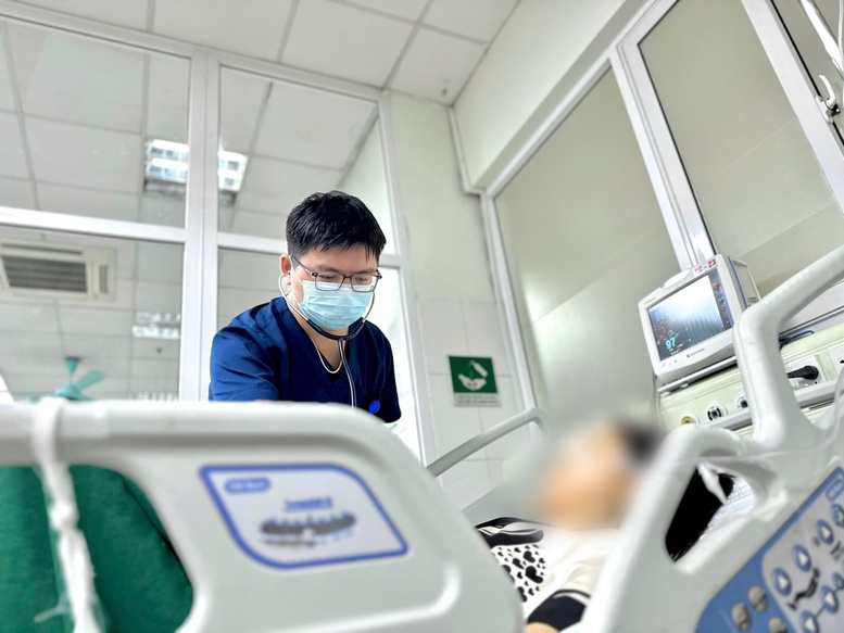 Cảnh báo nhiều bệnh nhân mắc sốt rét ác tính khi trở về từ nước ngoài - Ảnh 1.