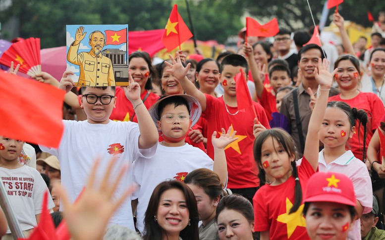 Chùm ảnh: Không khí trước giờ hợp luyện diễu binh, diễu hành tại Quảng trường Ba Đình