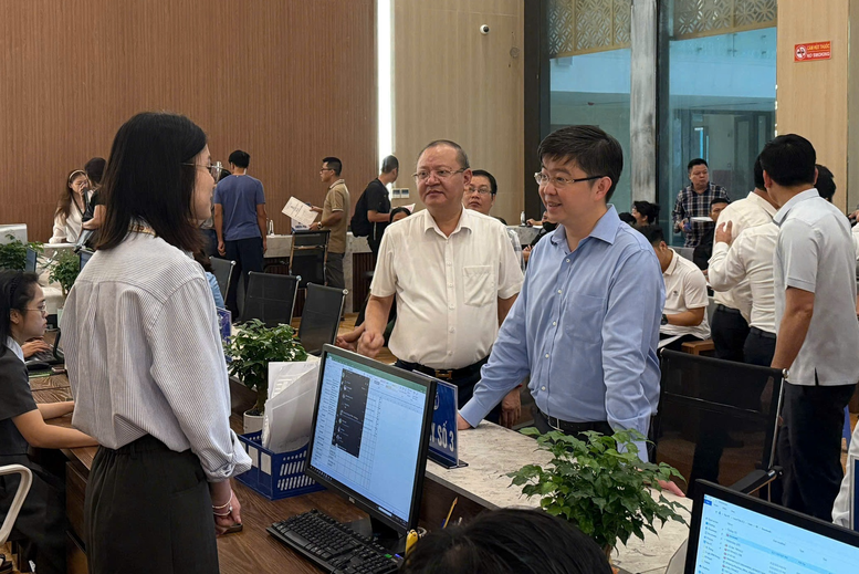 Bộ KH&CN khảo sát, đánh giá hoạt động Trung tâm phục vụ hành chính công Hà Nội- Ảnh 1.