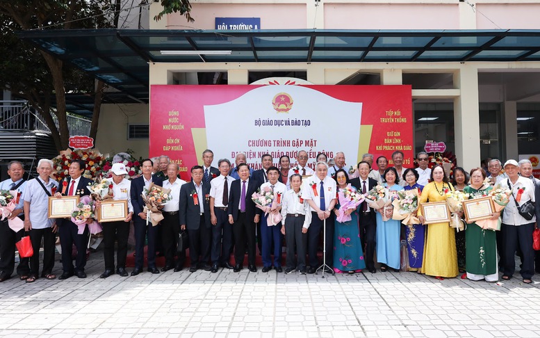 “Nhà giáo đi B” – dấu ấn Trường Sơn và lời tri ân từ Bộ GD&ĐT
