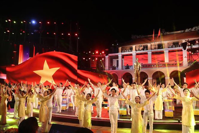 Cầu truyền hình 'Thời cơ vàng' - Lan tỏa khát vọng xây dựng một Việt Nam hùng cường