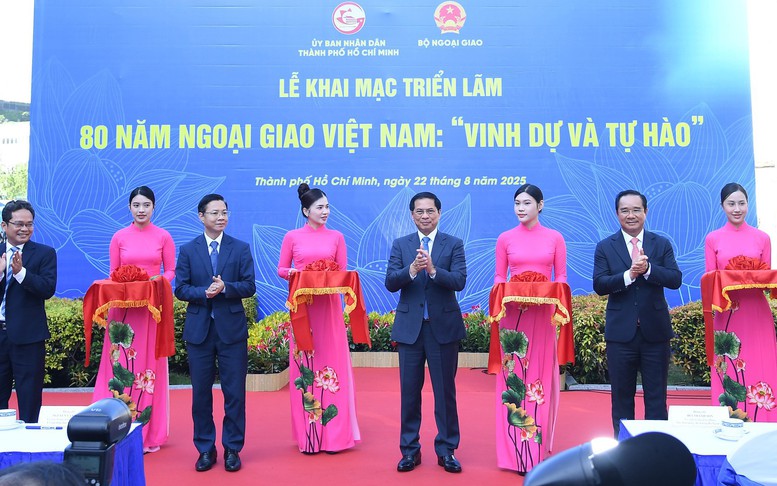 Khai mạc Triển lãm '80 năm Ngoại giao Việt Nam: Vinh dự và tự hào'