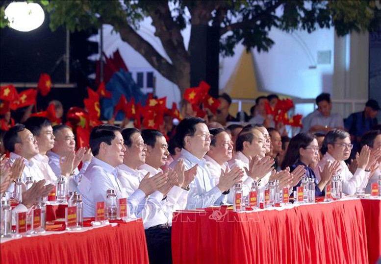 Cầu truyền hình 'Thời cơ vàng' - Lan tỏa khát vọng xây dựng một Việt Nam hùng cường- Ảnh 1.