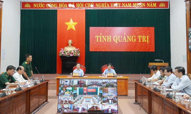 Các địa phương miền Trung khẩn trương ứng phó bão số 5- Ảnh 1.