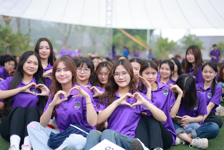Điểm chuẩn cao nhất các ngành sư phạm 2025: Xu hướng và góc nhìn- Ảnh 1.