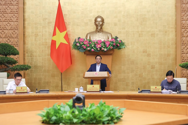 Thủ tướng: Việc giải quyết thủ tục cho người dân, doanh nghiệp phải đặt lên hàng đầu- Ảnh 8.